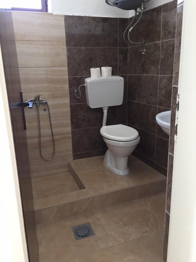 Em Apartments Ulcinj Exterior photo