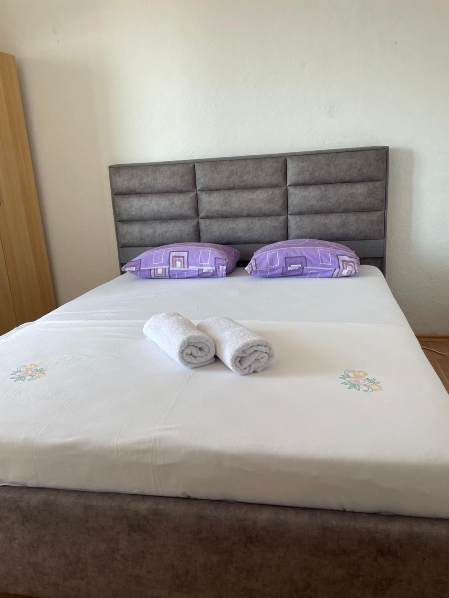 Em Apartments Ulcinj Exterior photo